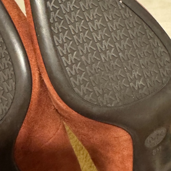 Michael Kors low pumps dark red suede leather US 8 pointed toe - Picture 7 of 7